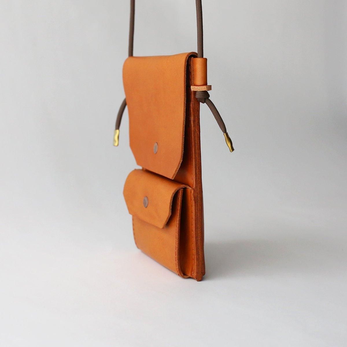 EEL Products × Tochca Aimer Shoulder Wallet Pouch  Brown